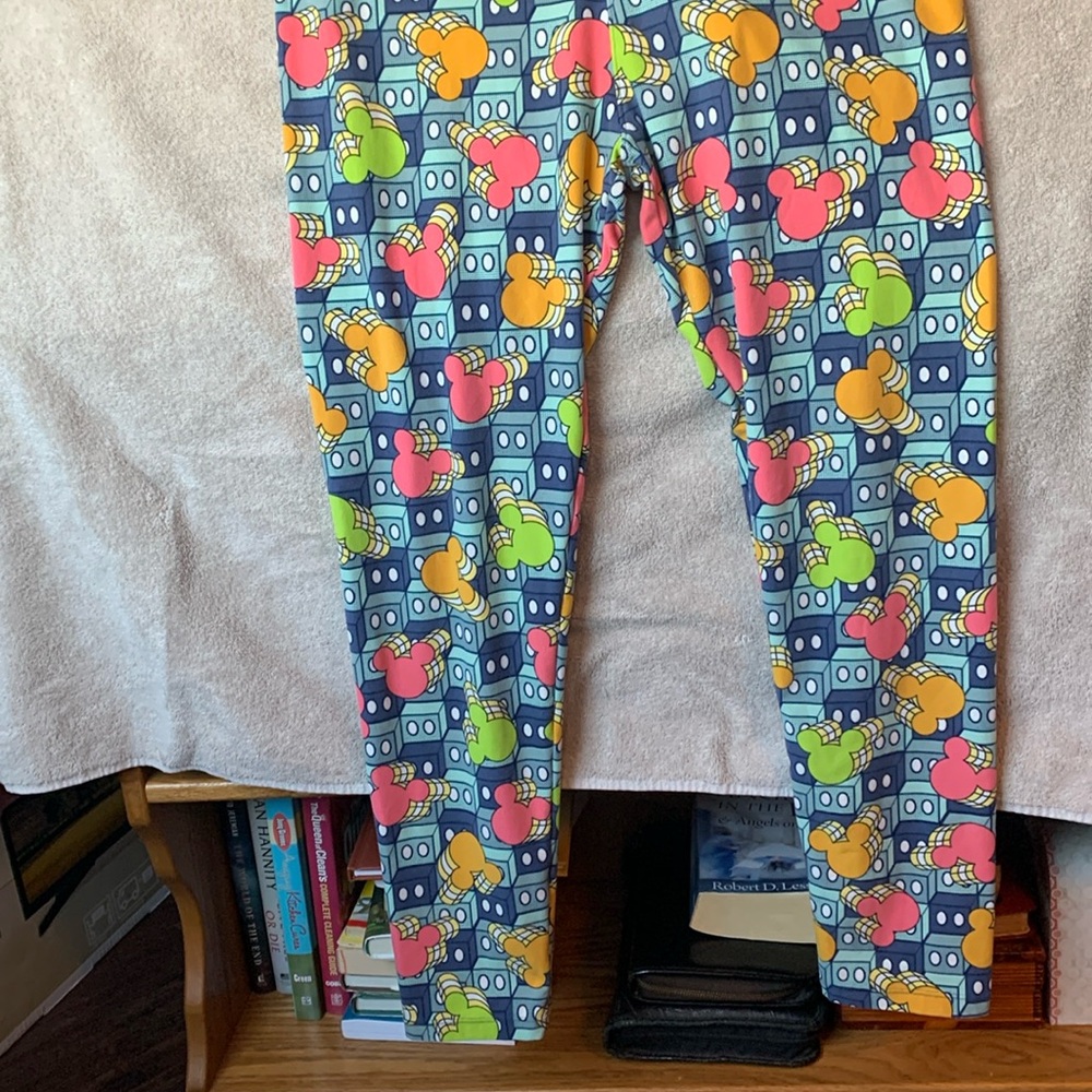 Lularoe Disney leggings.